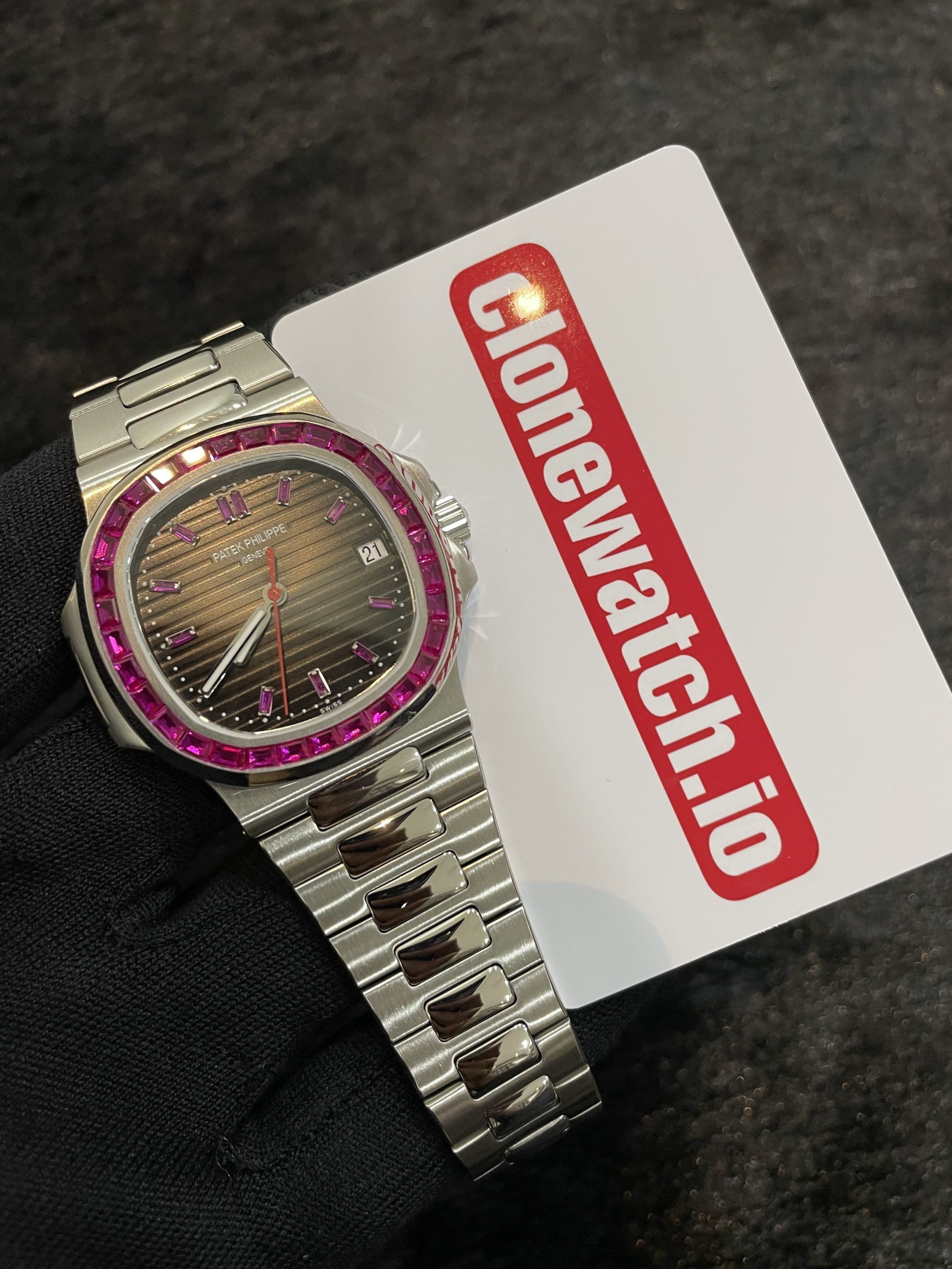 Patek Philippe Nautilus 5711 P Platinum Ruby Super Clone